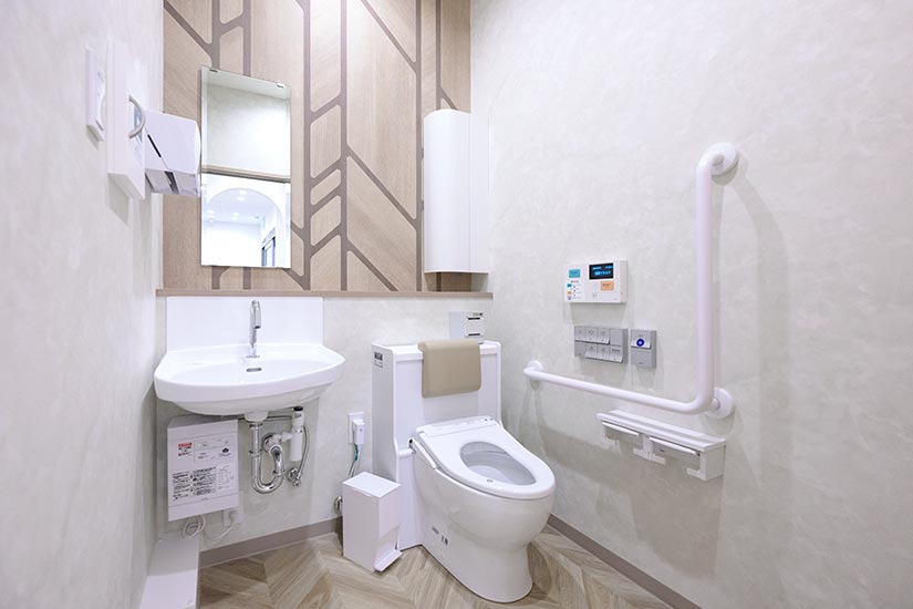 トイレ（車椅子対応 兼 尿流検査用）